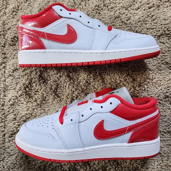 Air Jordan 1 Low SE GS Football Grey University Brand New Sz 6Y - Picture 2 of 8